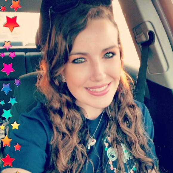 Meet your Posher, Katie - Picture 1 of 1